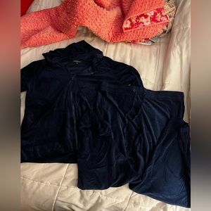 Women’s xxl navy jogging suit